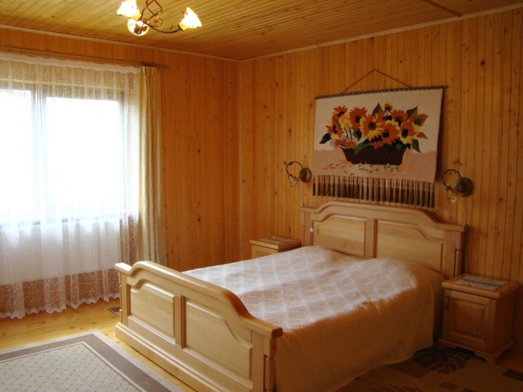 Na Velykim Hotel Yaremche Exterior photo