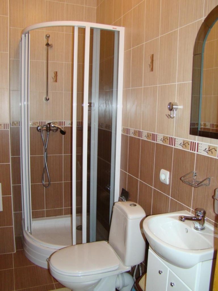 Na Velykim Hotel Yaremche Room photo